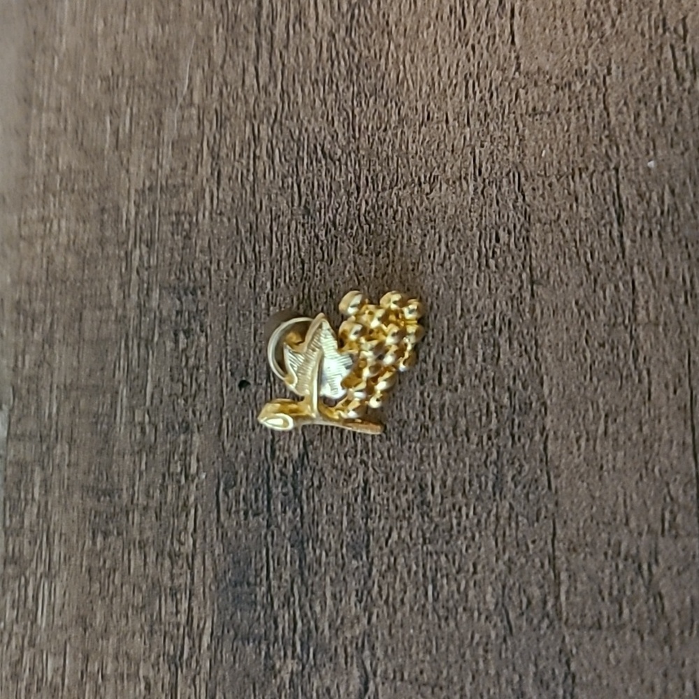 VINTAGE Gold Grape Pin